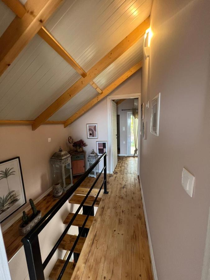 Attic View Villa Loútsa Екстериор снимка